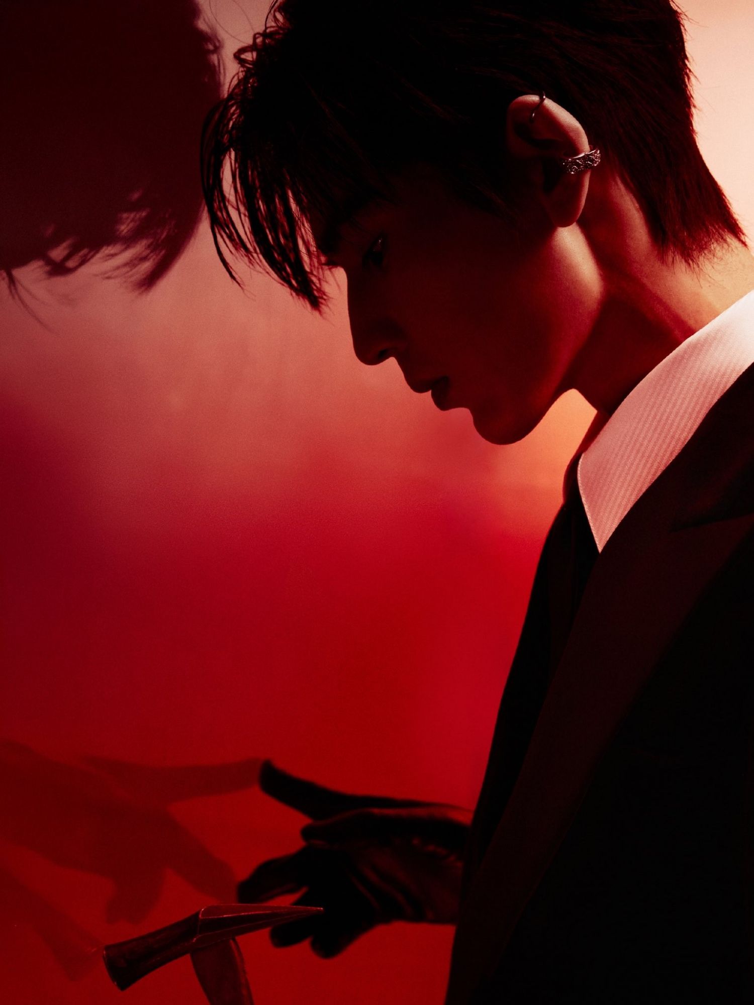 Behind-the-scenes cut of Zhang Linghe