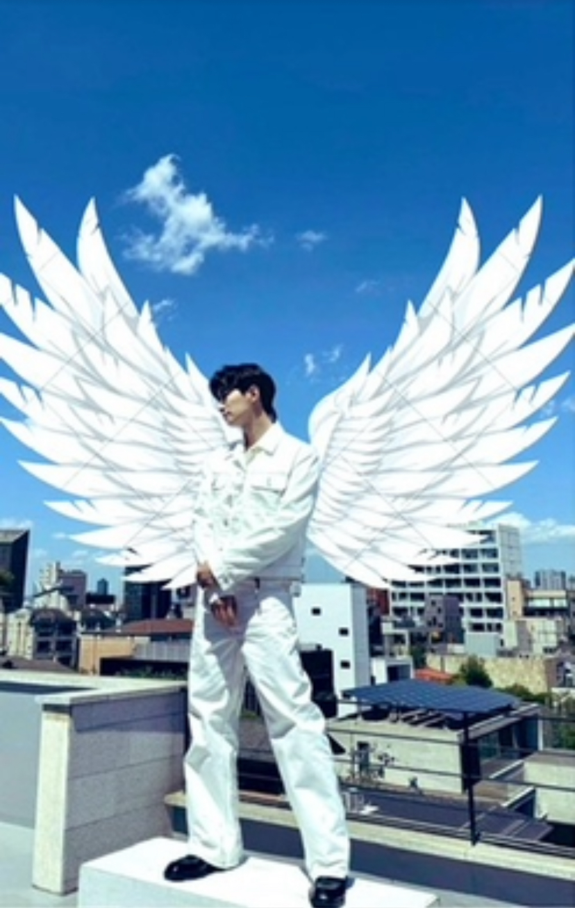 Behind-the-scenes cut of Lee Junho