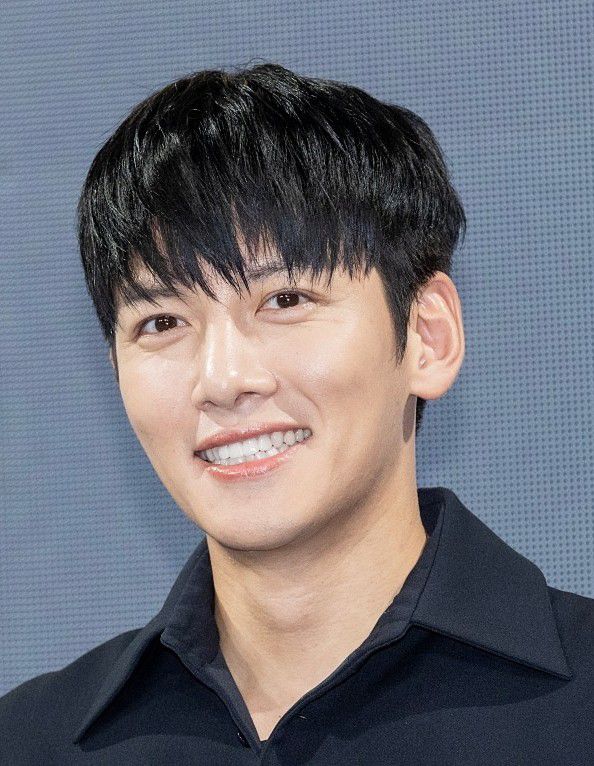 지창욱 최근 활동샷