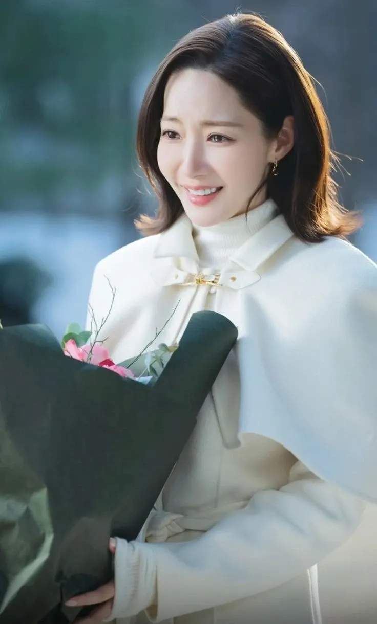 Latest photo of Park Minyoung