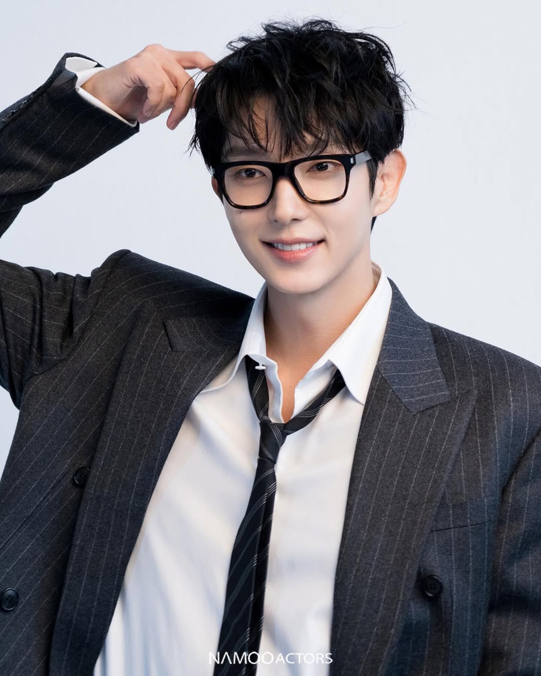 Behind-the-scenes cut of Lee Joongi