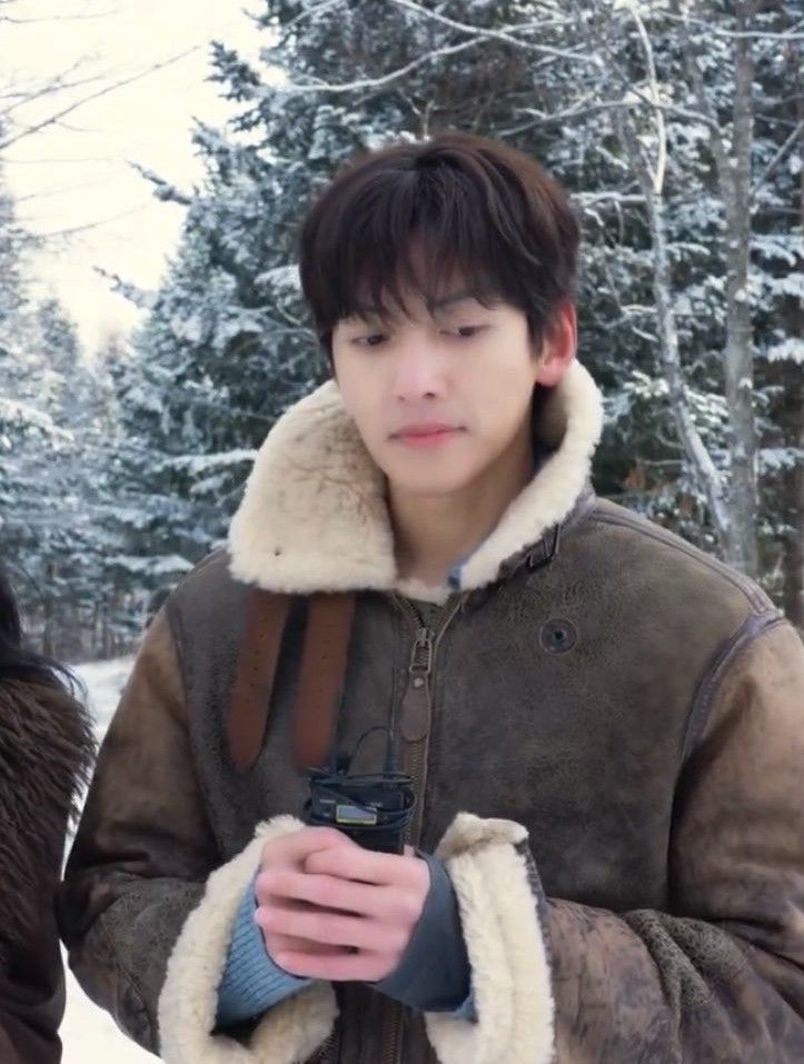 粉丝拍下的池昌旭瞬间