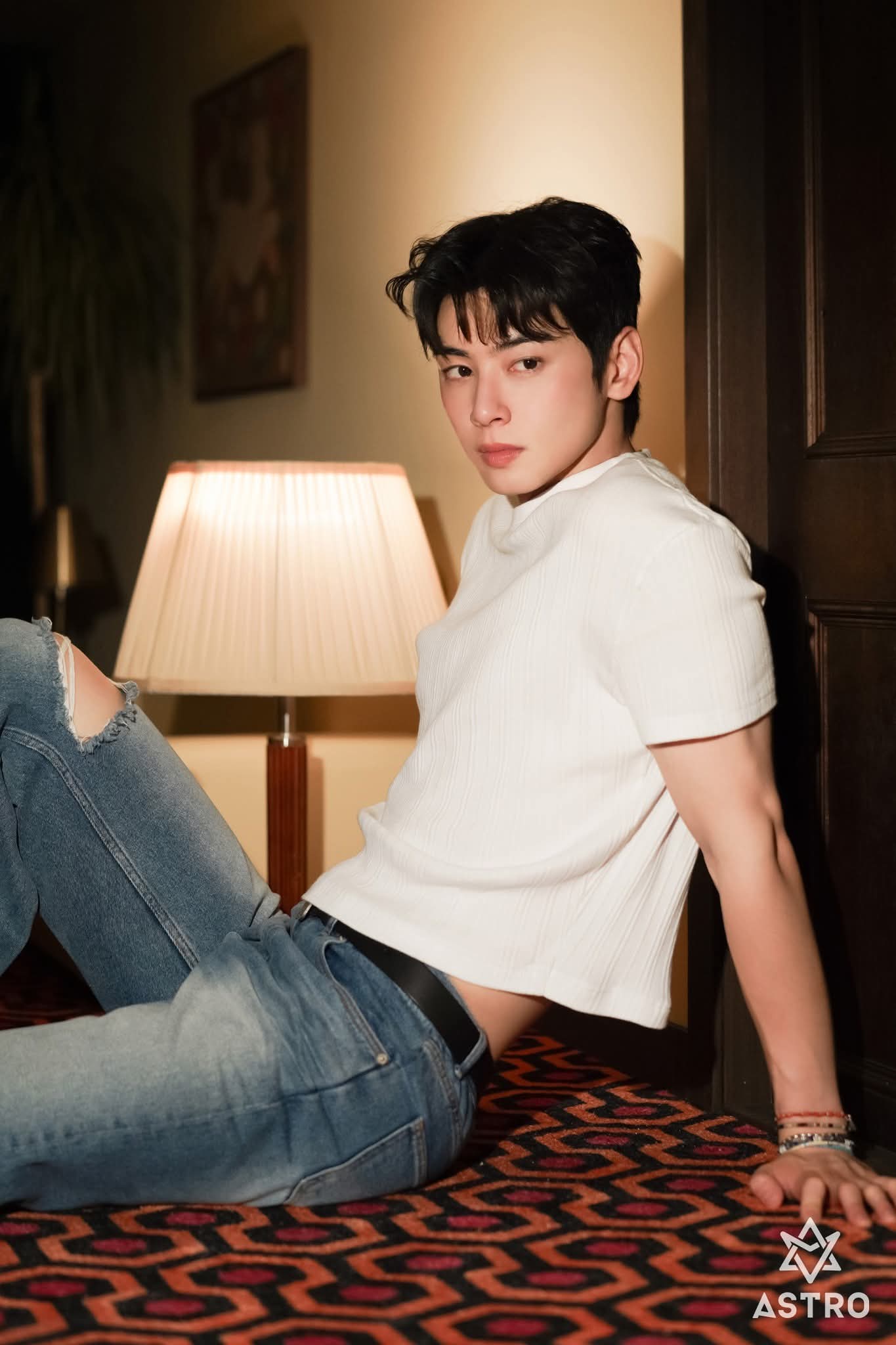 Recent activity shot of Cha Eunwoo