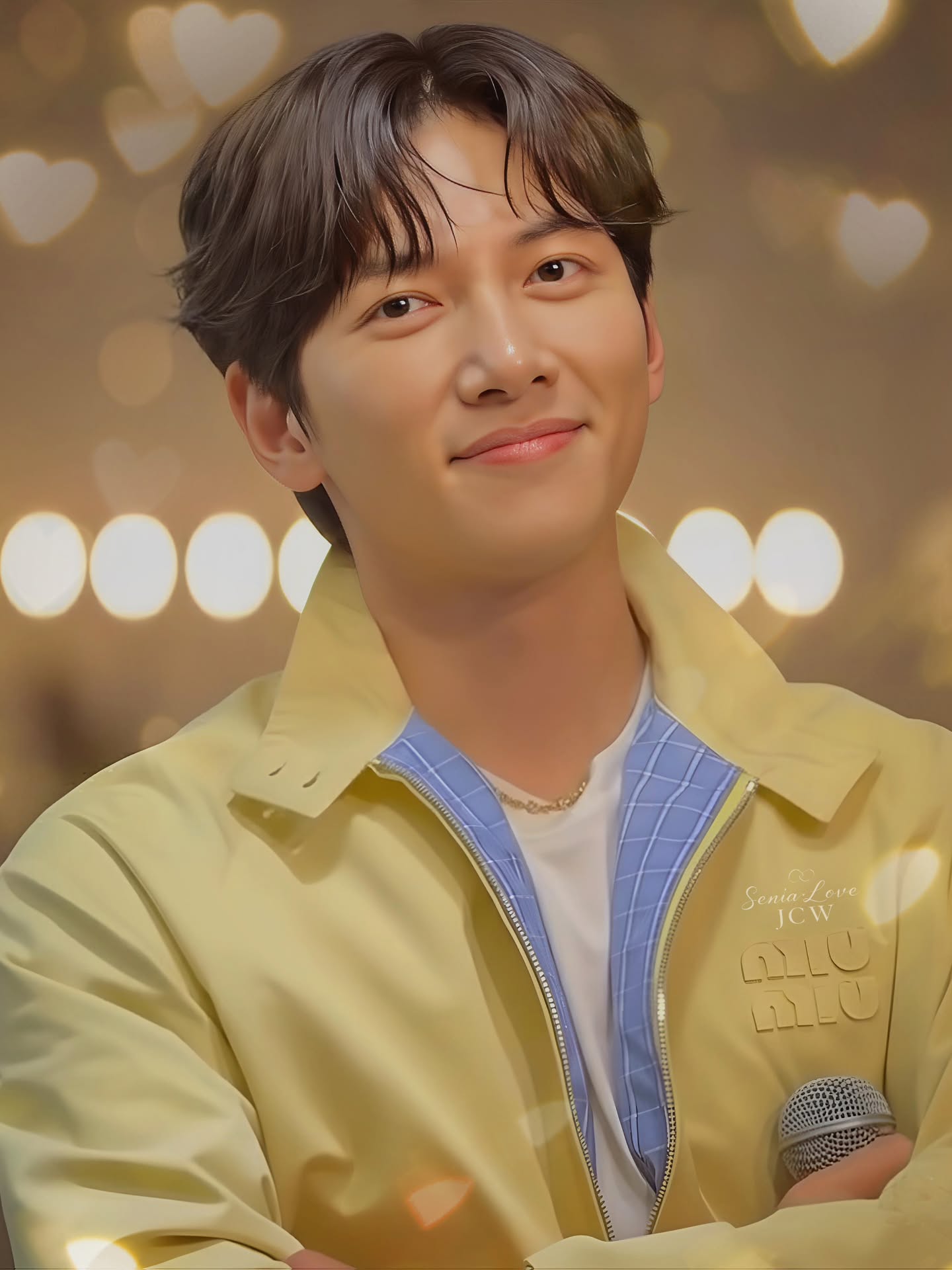 粉丝拍下的池昌旭瞬间