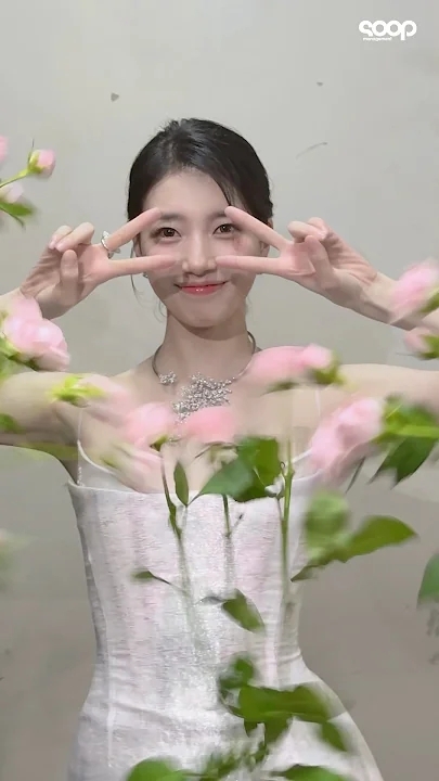 Behind-the-scenes cut of Bae Suzy