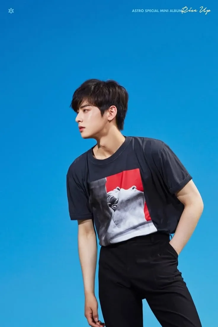 Behind-the-scenes cut of Cha Eunwoo