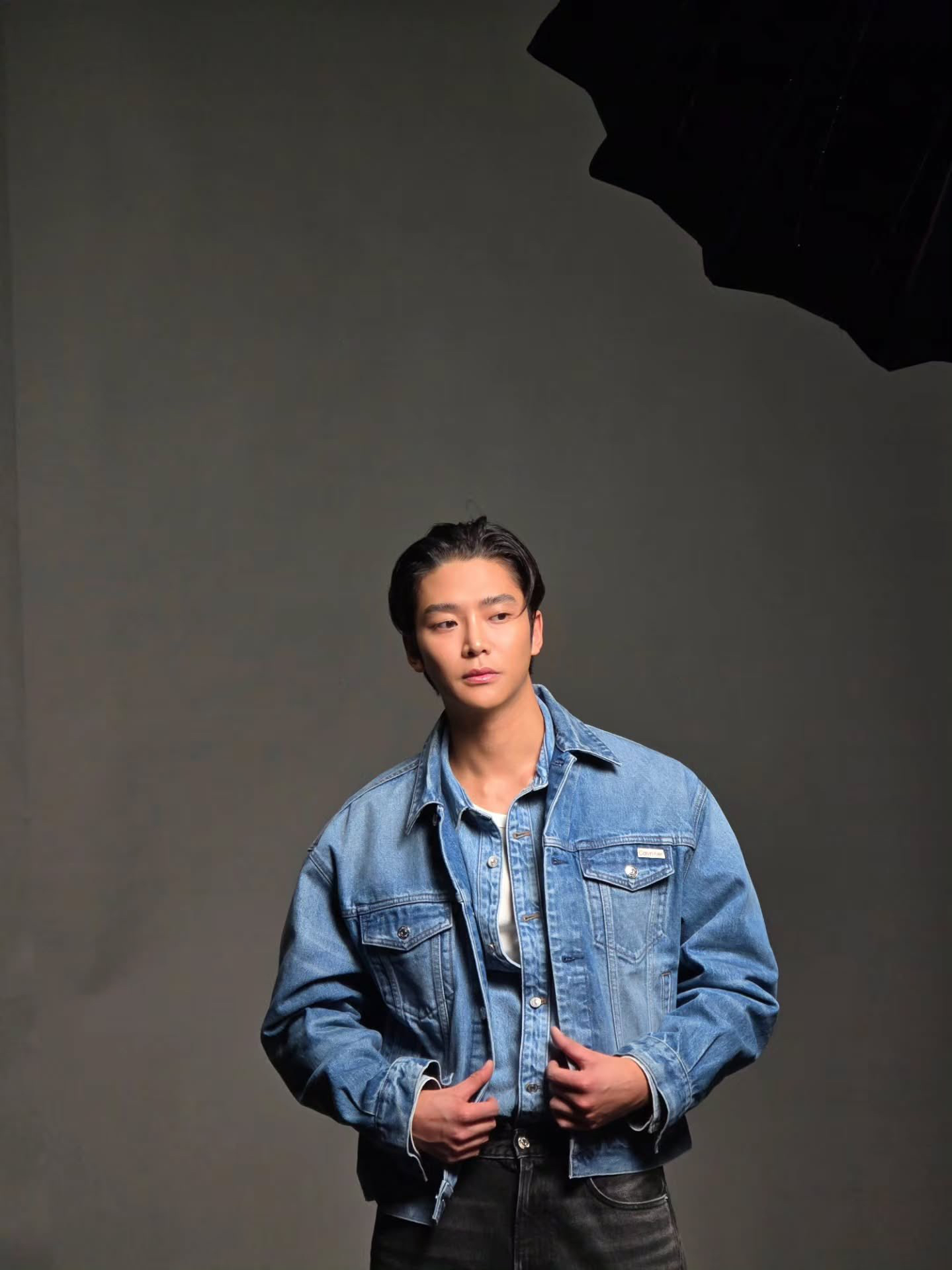 로운의 최신 사진