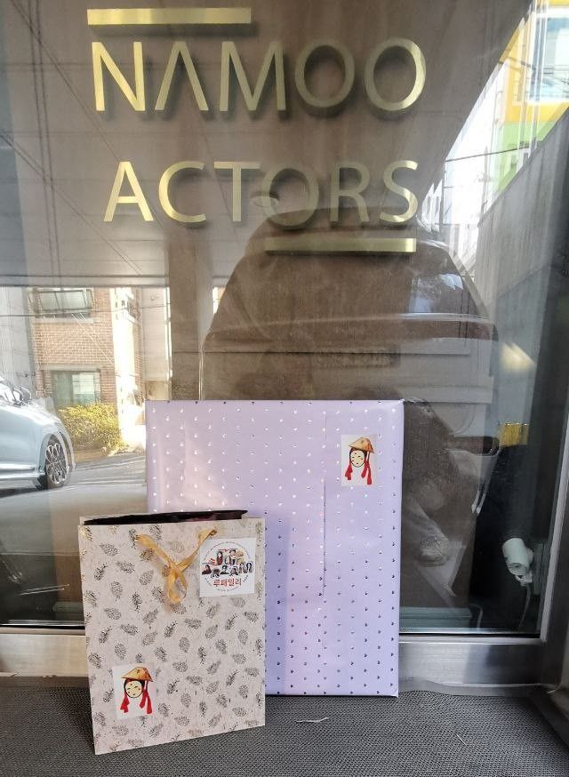 Behind-the-scenes cut of Lee Joongi