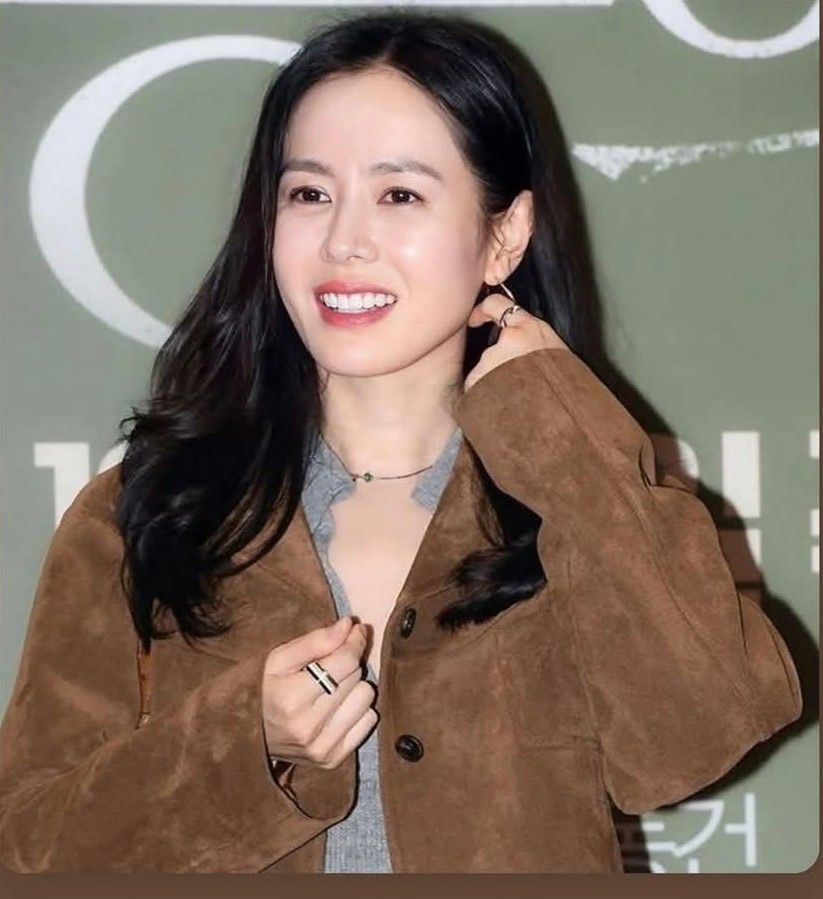 Foto kegiatan terbaru dari Son Yejin