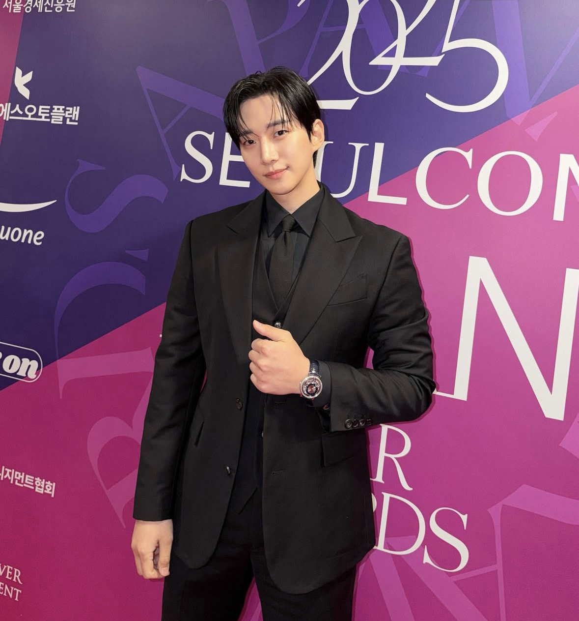 Recent activity shot of Lee Junho