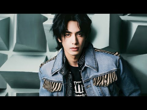 Latest photo of Song WeiLong