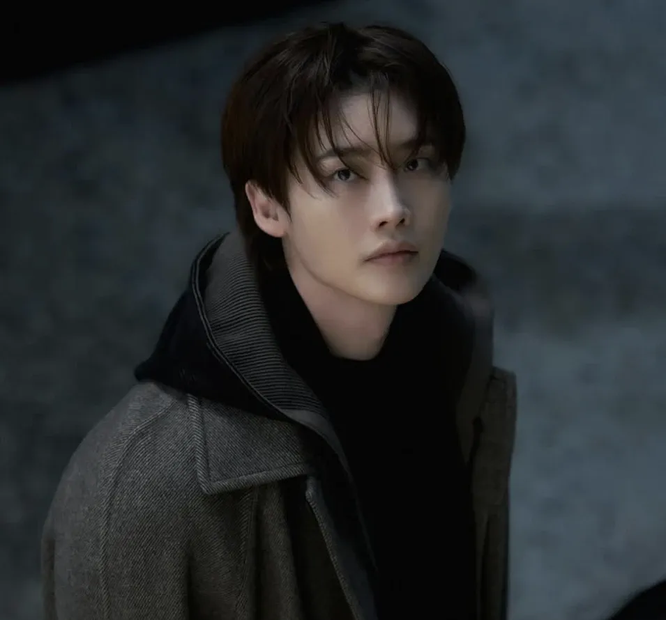 Latest photo of Lee Jongsuk