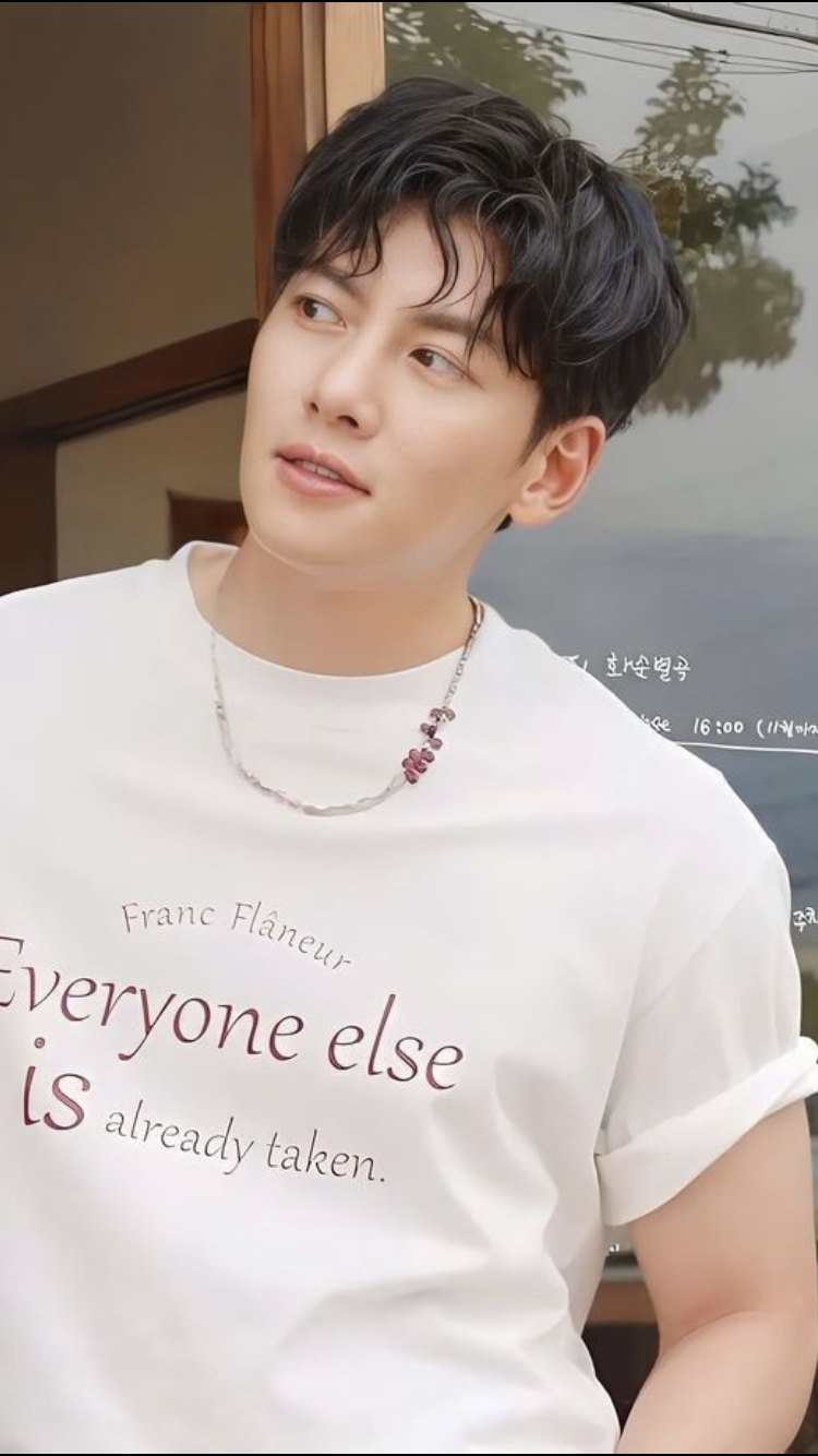 Today's popular wallpaper in Ji Changwook community