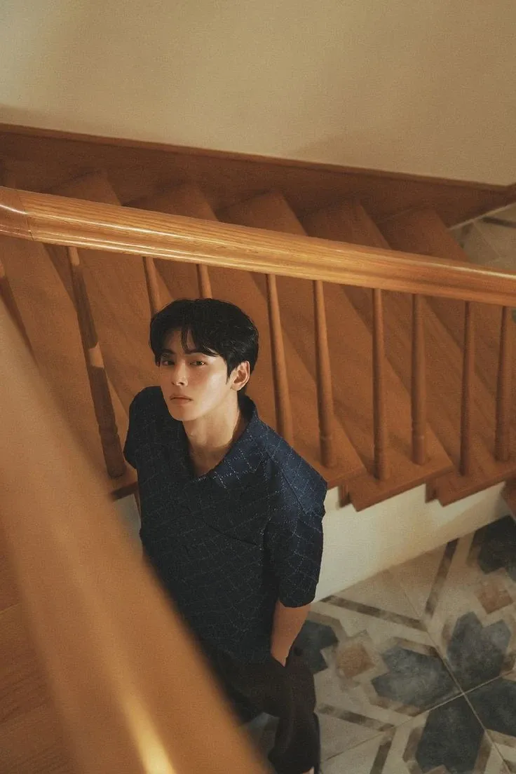 Recent activity shot of Cha Eunwoo