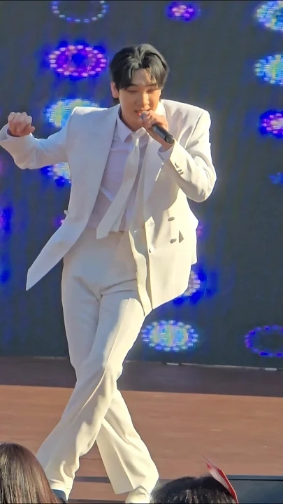 A moment captured by a fan of Choi Sooho