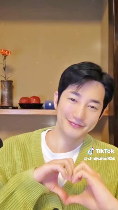 A moment captured by a fan of Park Sihoo