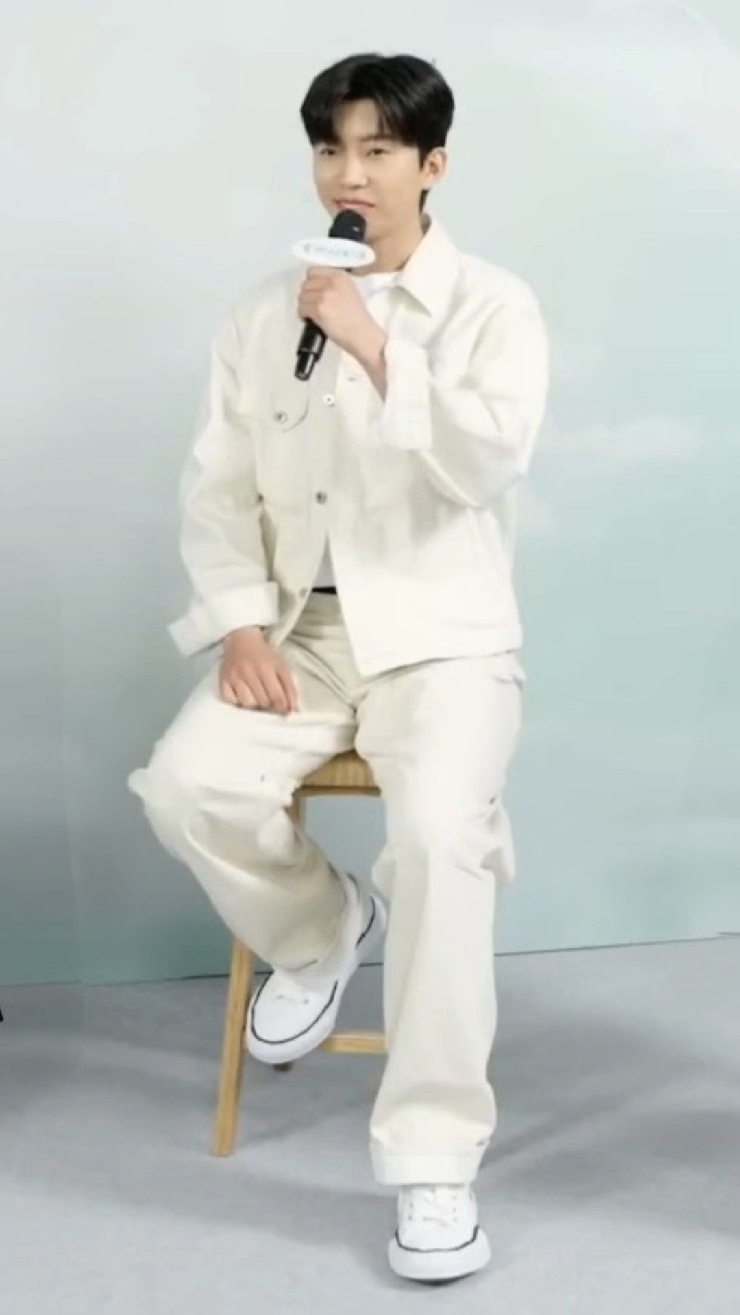 A moment captured by a fan of Lim Youngwoong