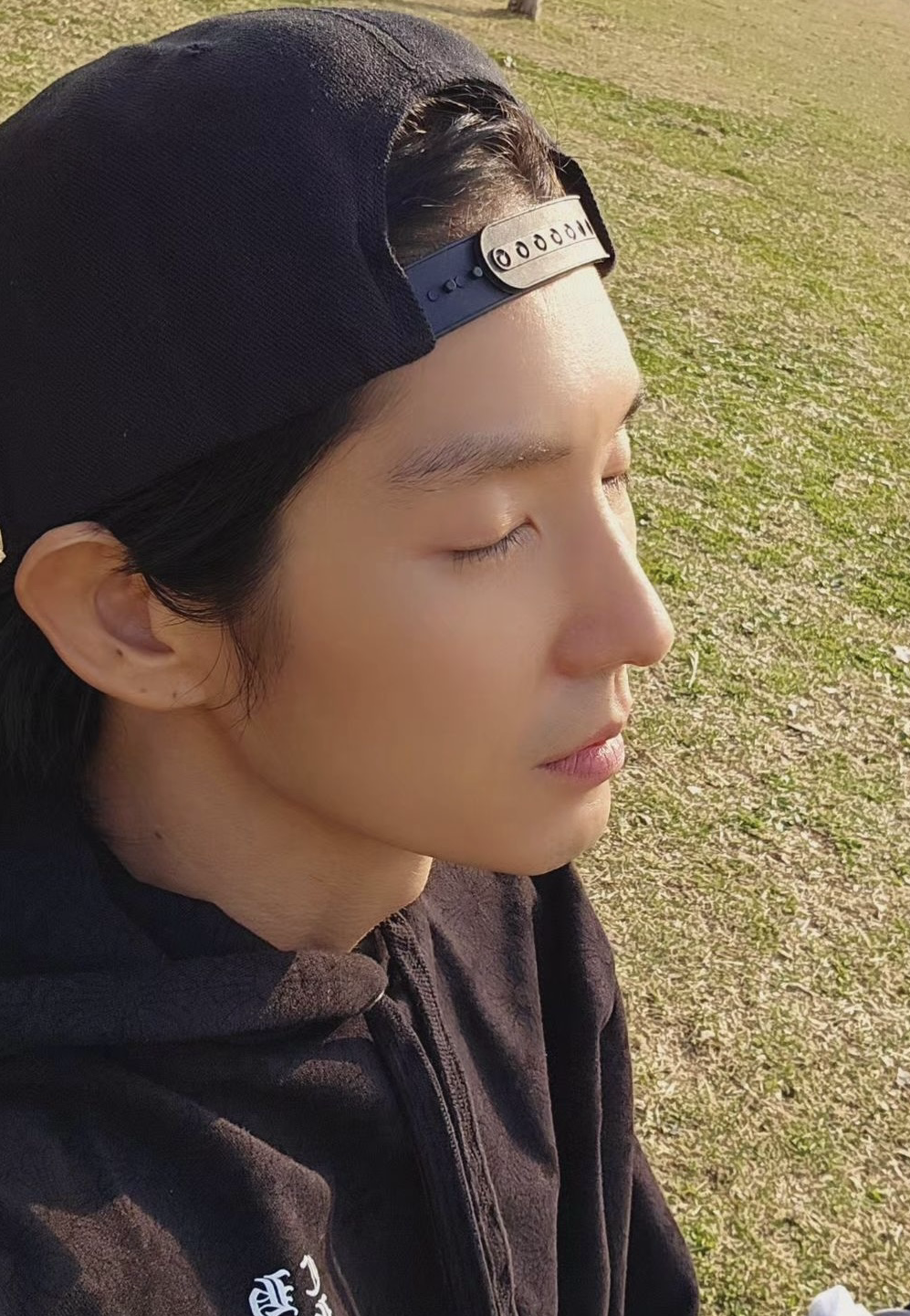 A moment captured by a fan of Lee Joongi