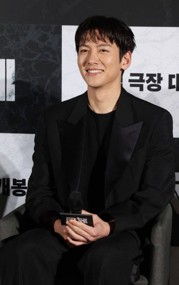 チ・チャンウクの最近の活動ショット