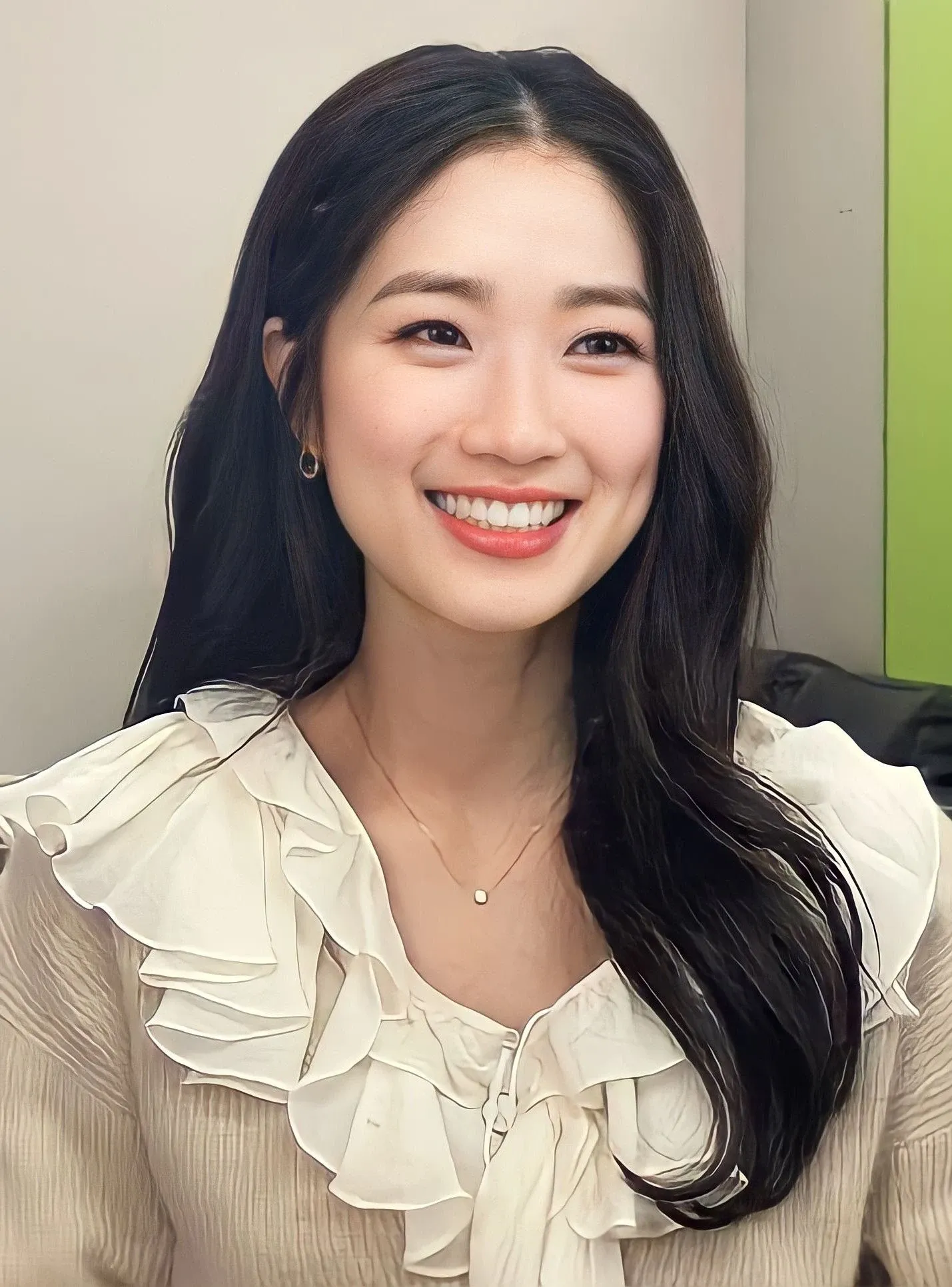 Recent activity shot of Kim Hyeyoon