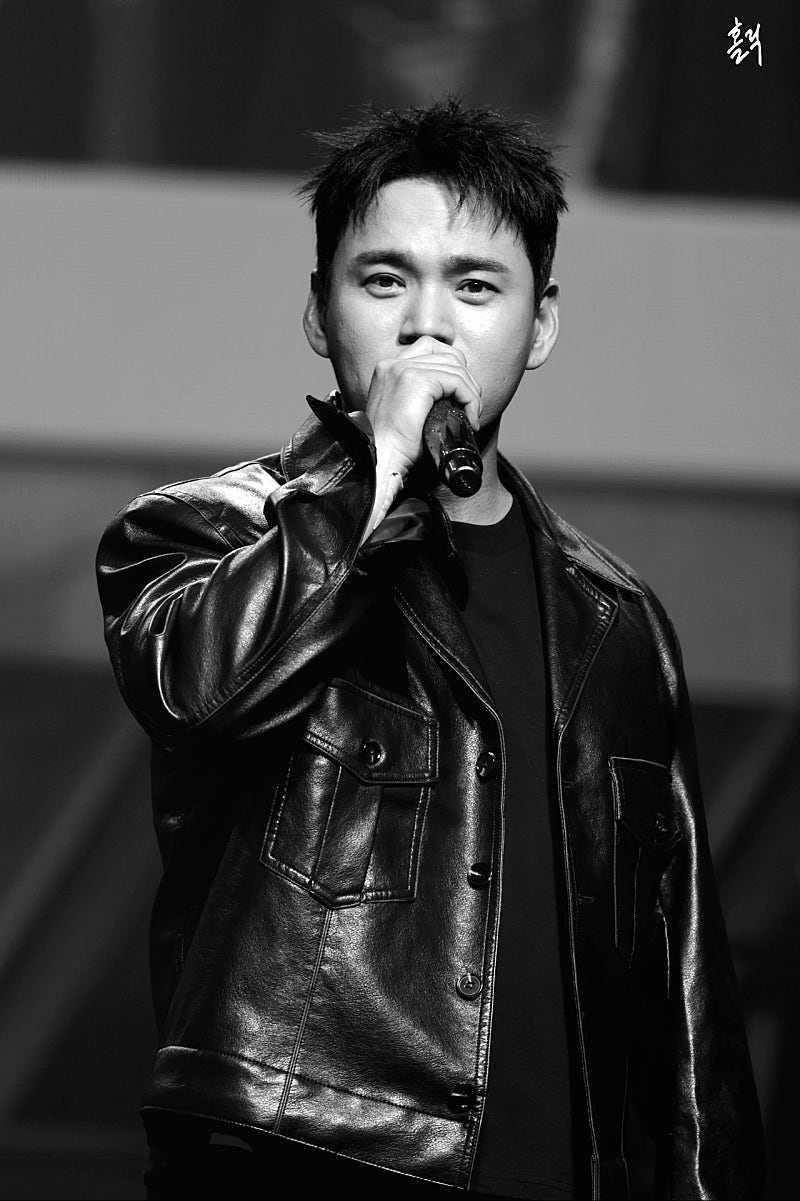 A moment captured by a fan of Cheonrokdam