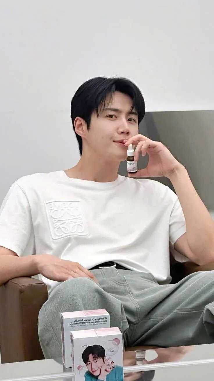 A moment captured by a fan of Kim Seonho