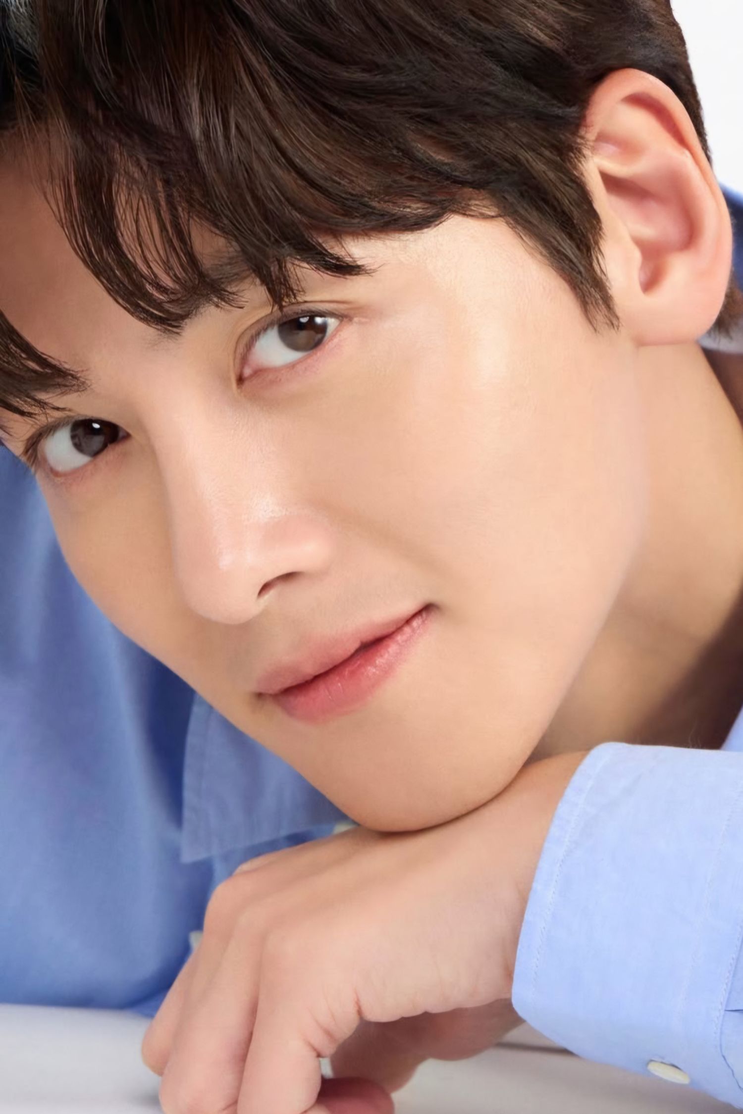 Behind-the-scenes cut of Ji Changwook