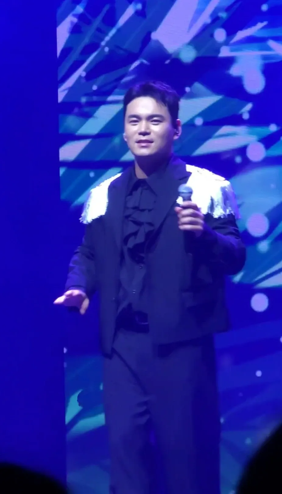 Representative background image loved by Cheonrokdam fandom