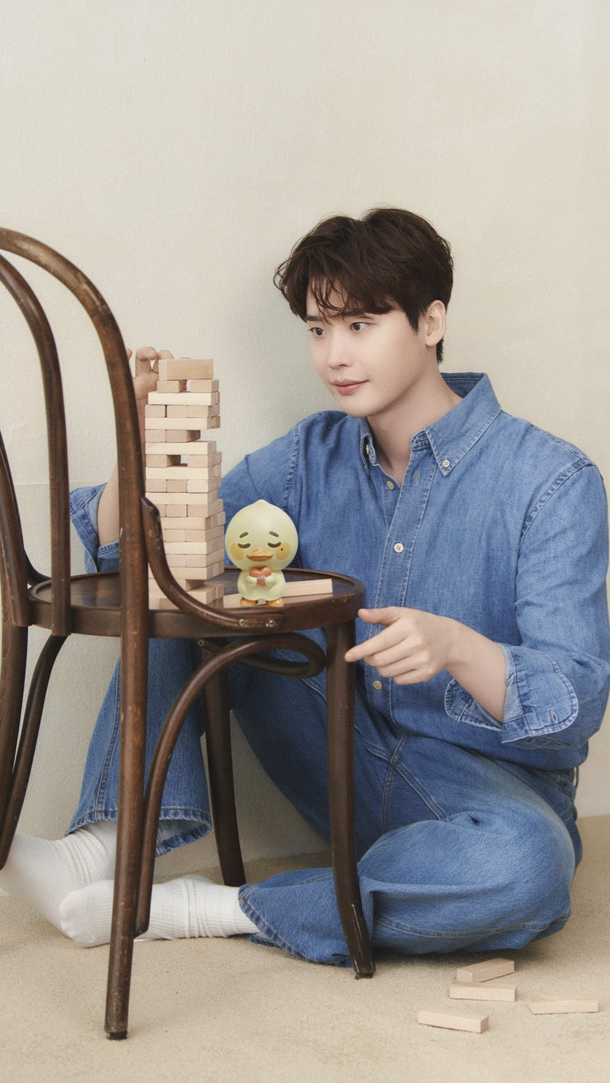 Today's popular wallpaper in Lee Jongsuk community
