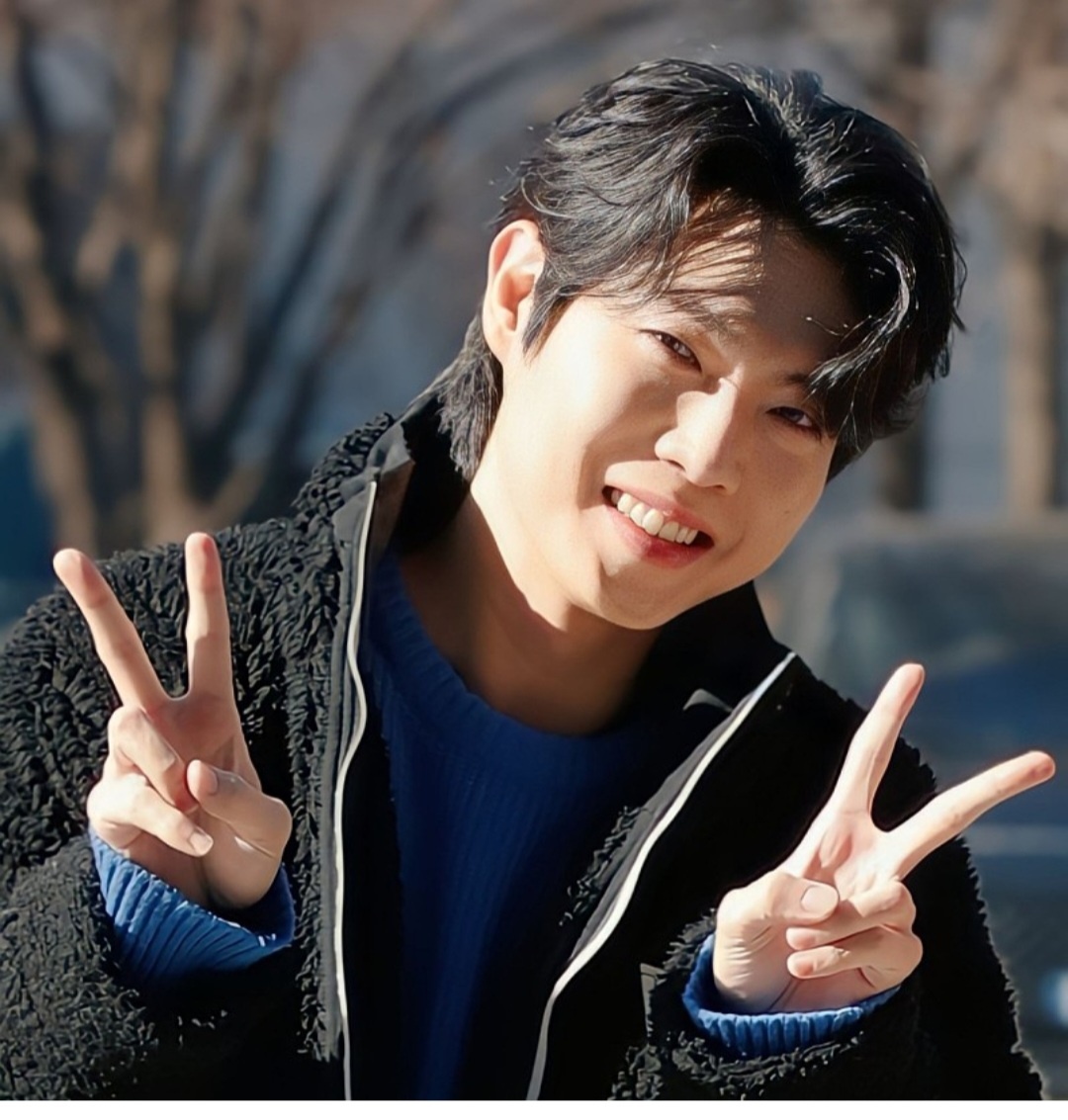 ソン・テジンの最近の活動ショット