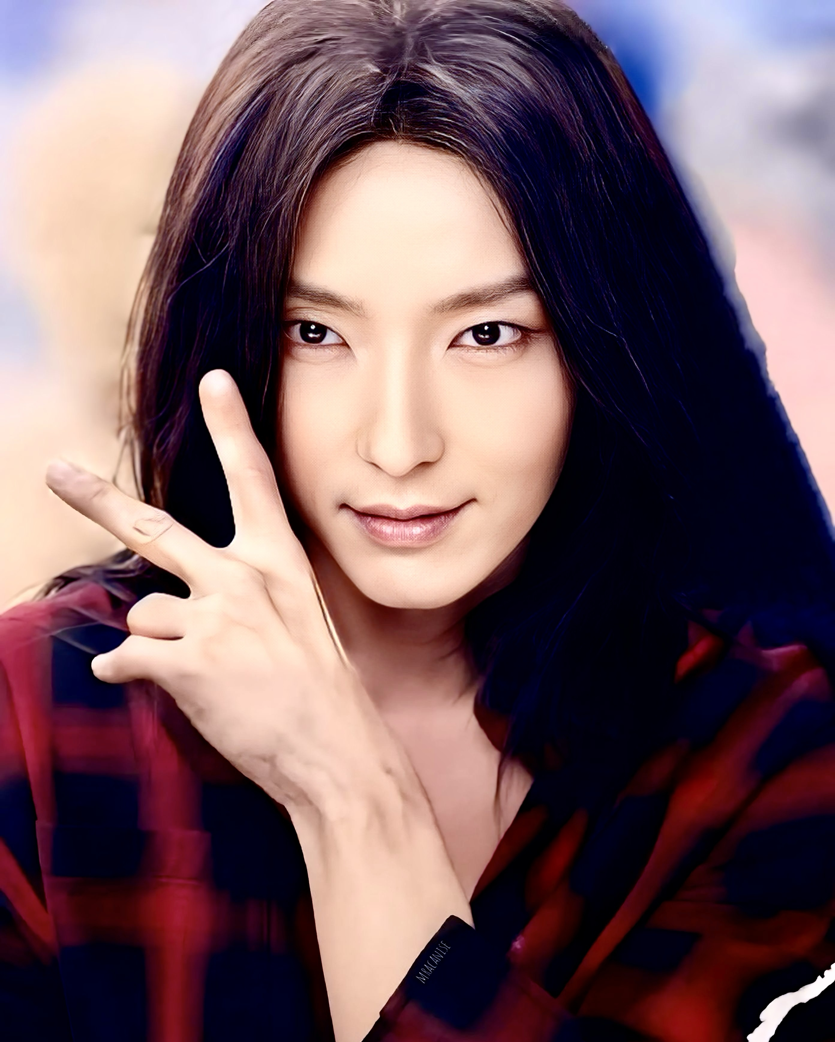 Latest photo of Lee Joongi