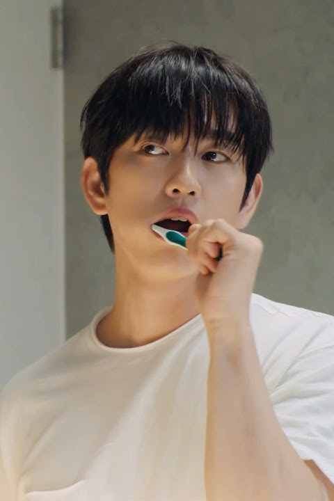 Foto kegiatan terbaru dari Park Jinyoung