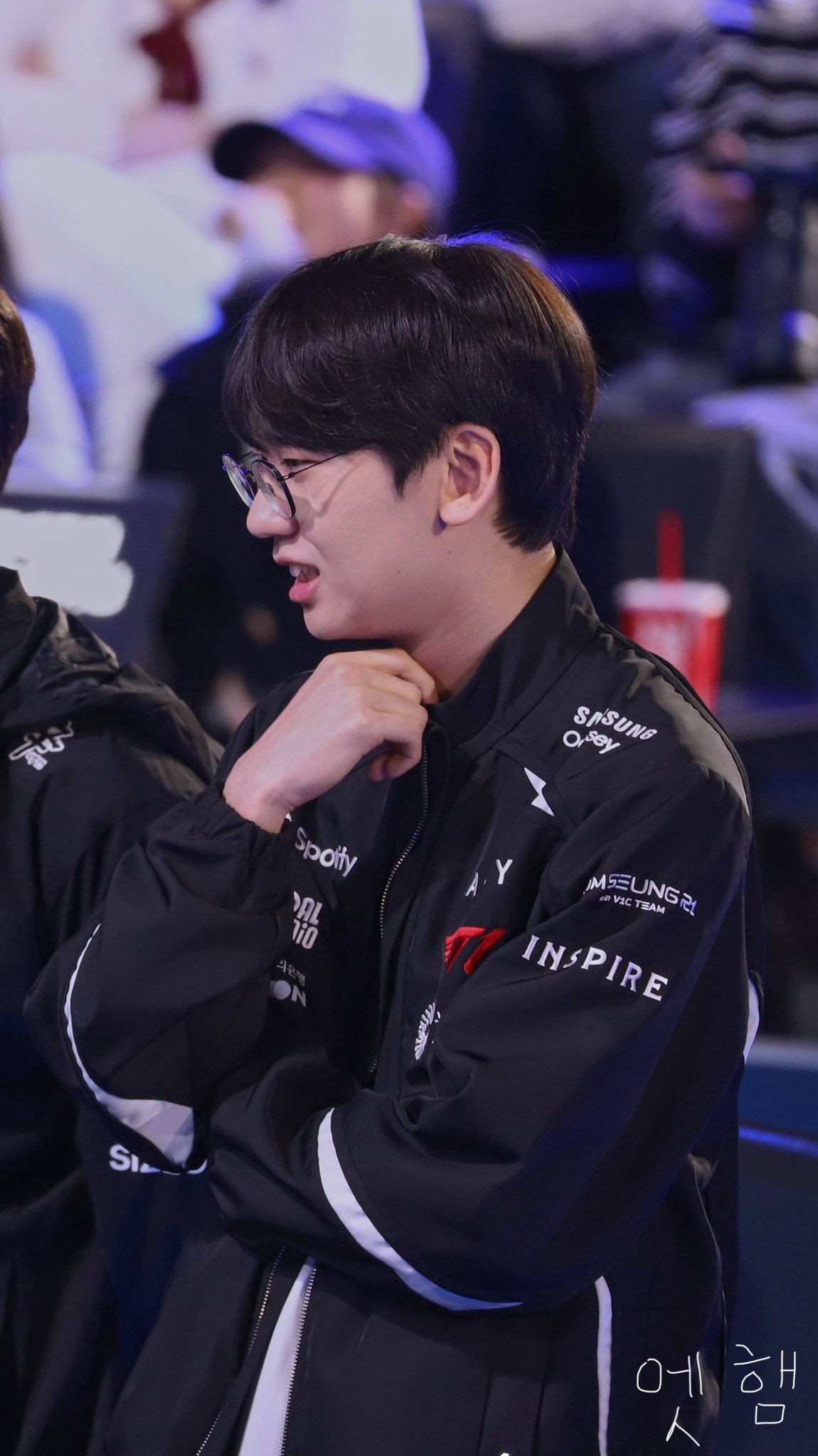 Doran粉丝团喜爱的代表背景图片