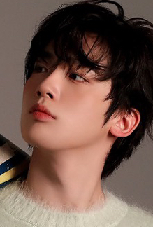 Behind-the-scenes cut of Kim Yohan