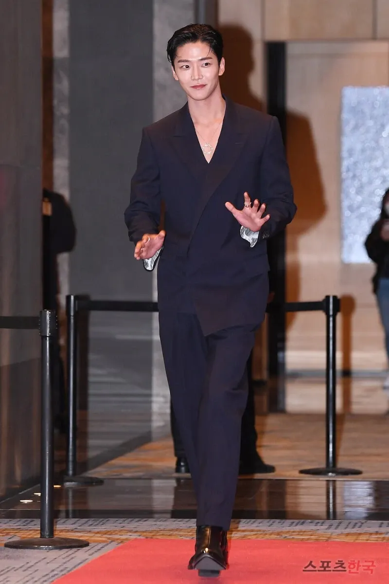 Foto terbaru dari Rowoon