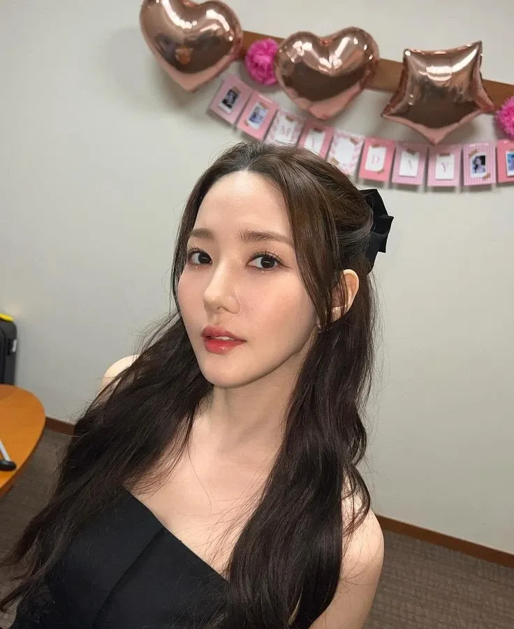 A moment captured by a fan of Park Minyoung