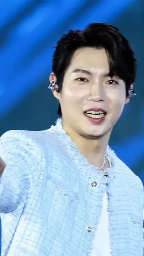 Behind-the-scenes cut of Son Taejin