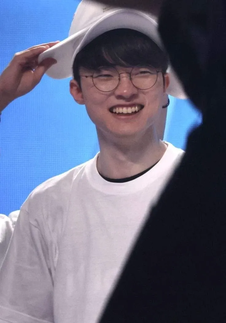 Foto kegiatan terbaru dari Faker