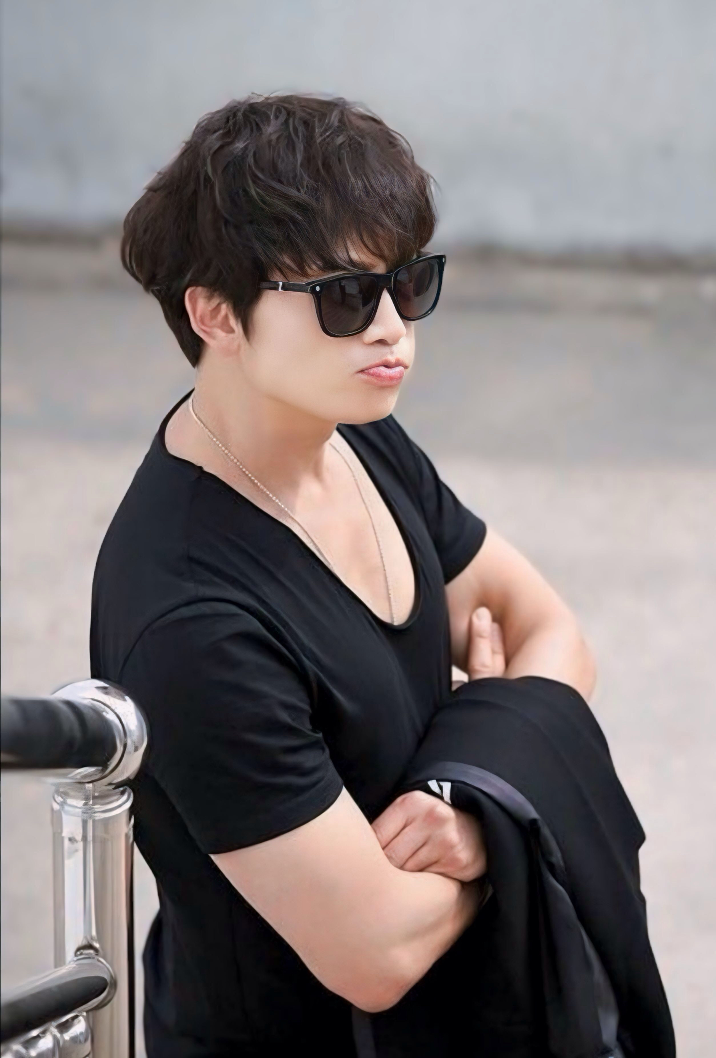 Latest photo of Ji Sung
