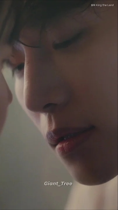 イ・ジュノの最近の活動ショット