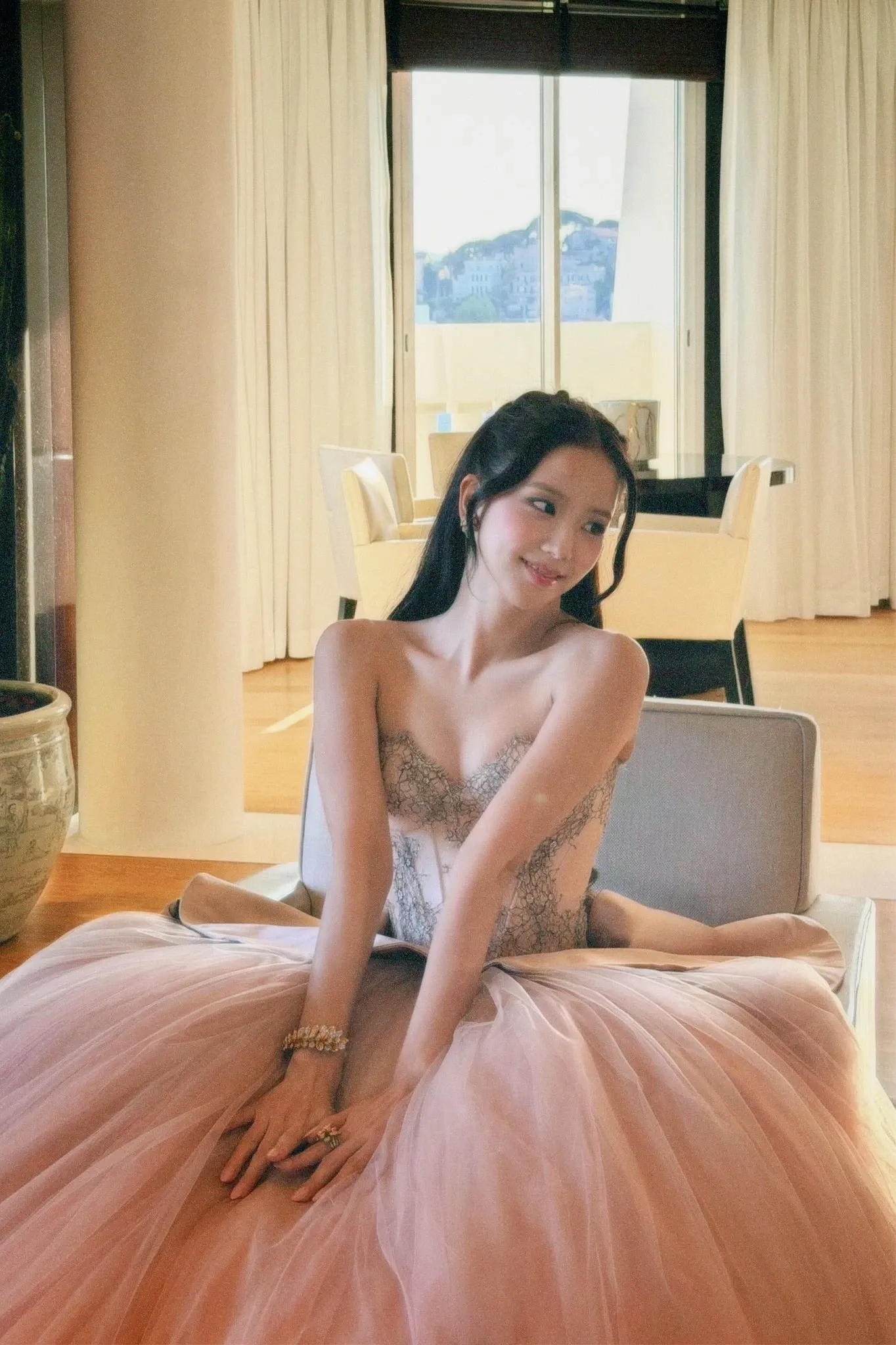 Recent activity shot of Jisoo (1995)