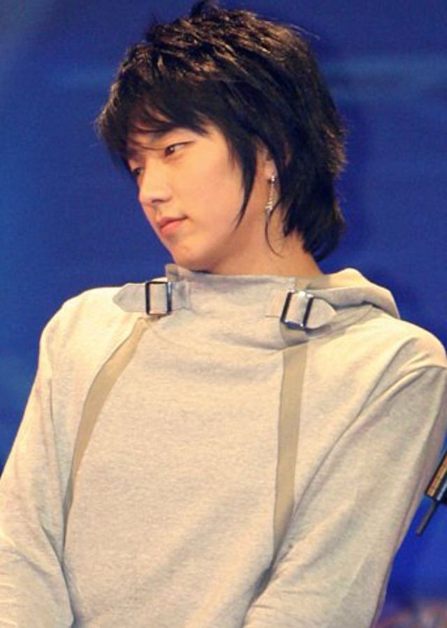 A moment captured by a fan of Lee Joongi