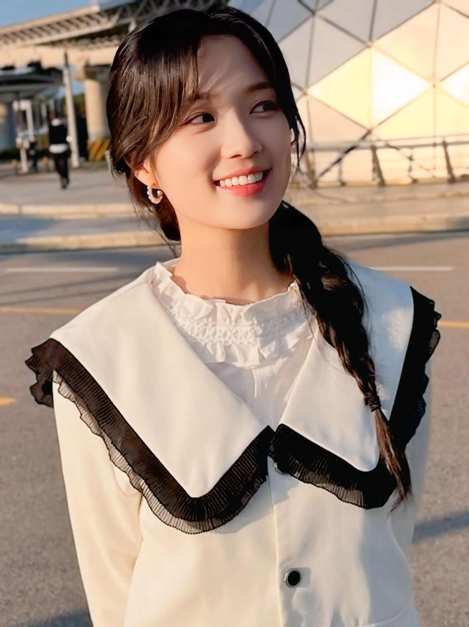 Behind-the-scenes cut of Kim Hyeyoon