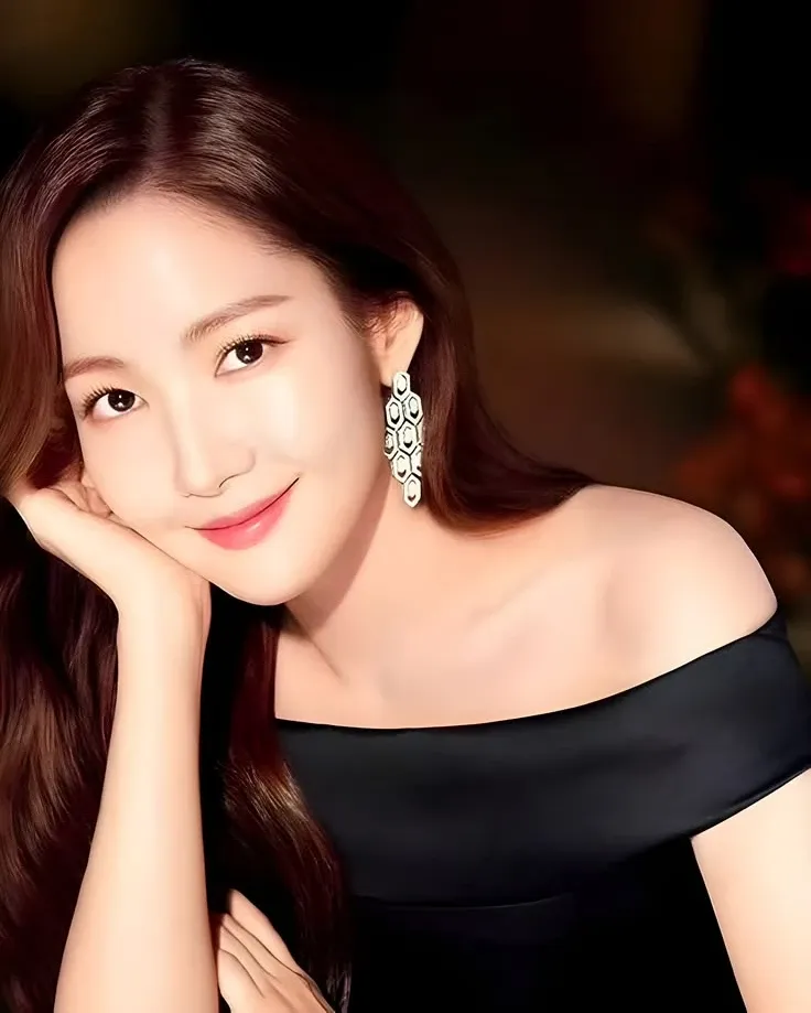 Momen yang diabadikan oleh penggemar Park Minyoung