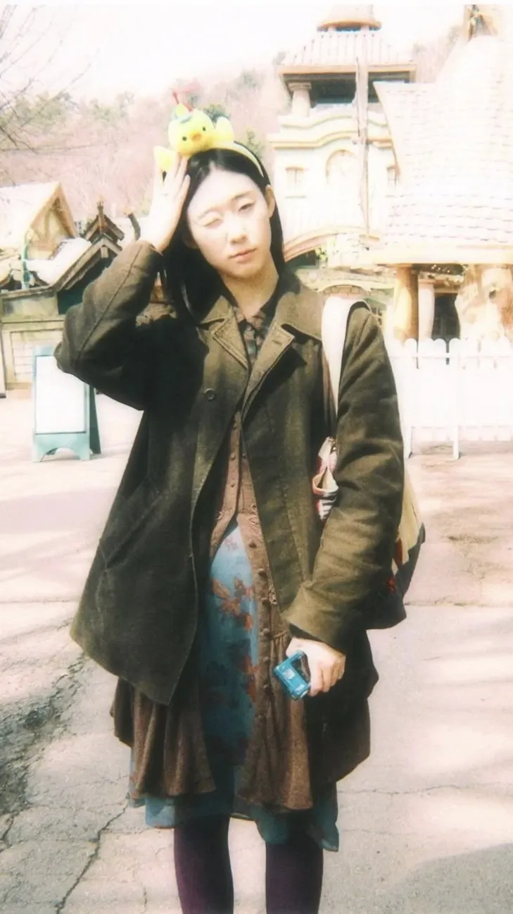 Behind-the-scenes cut of Han Yeji
