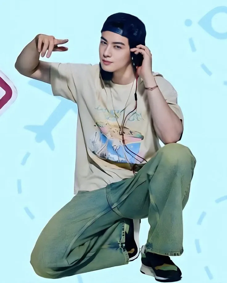 Behind-the-scenes cut of Cha Eunwoo