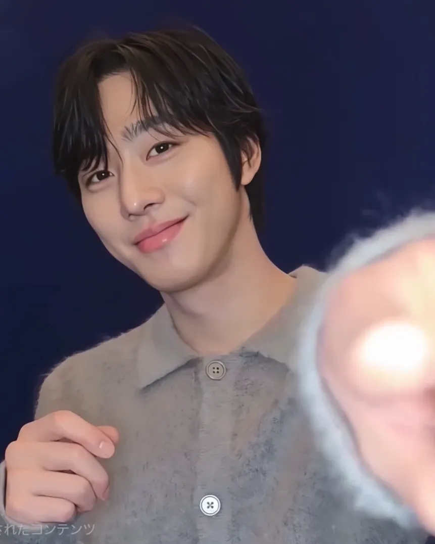 Behind-the-scenes cut of Ahn Hyoseop