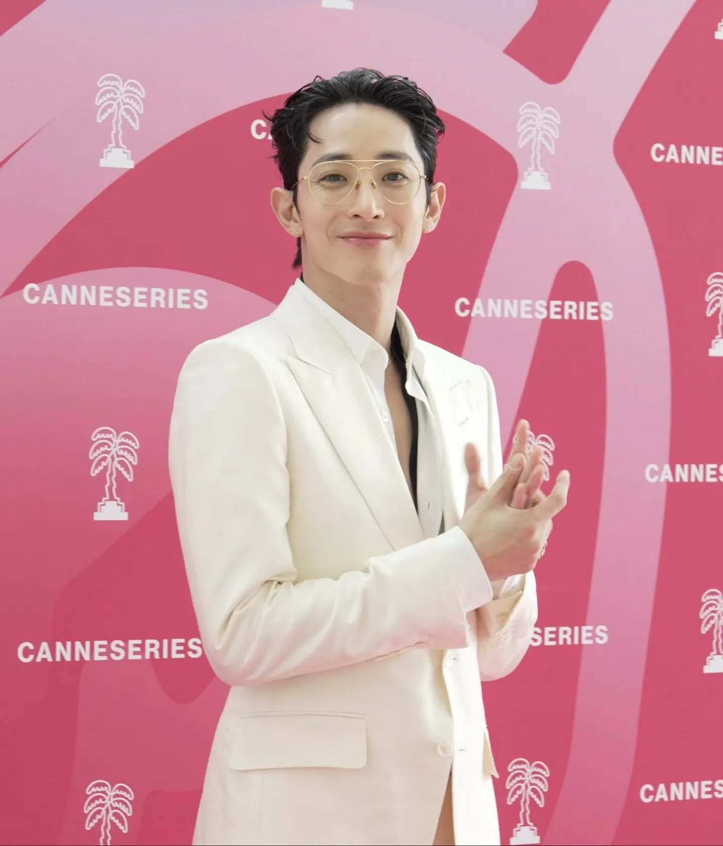 Behind-the-scenes cut of Lee Soohyuk
