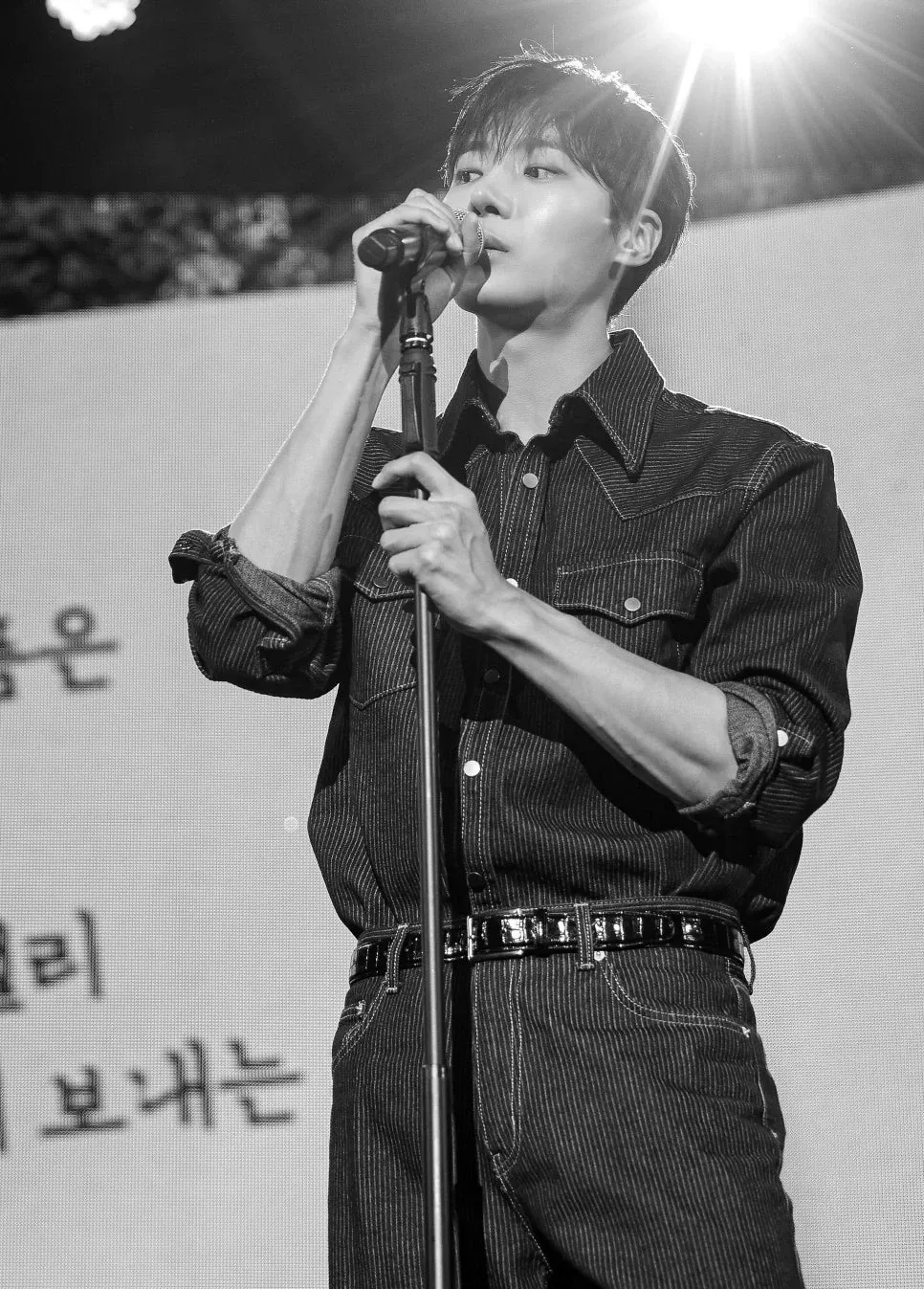 A moment captured by a fan of Choo Youngwoo