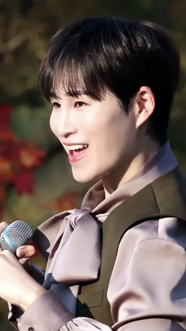 김희재의 비하인드 컷